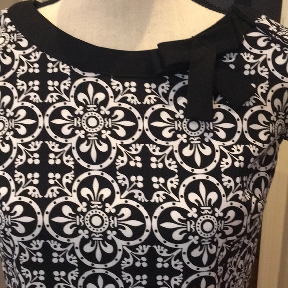 London Times dress with bow detail. 10P - Picture 2 of 5